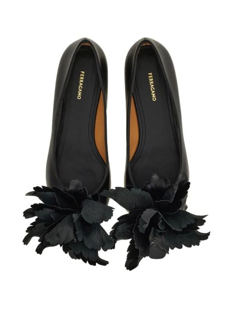Ferragamo flower-embellished pointed ballet flats - Black