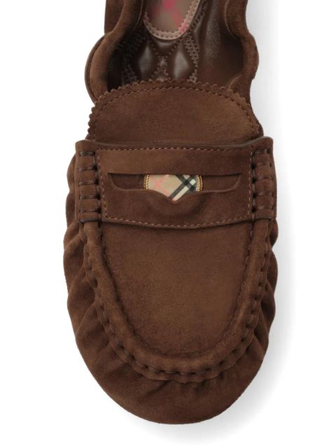 Burberry logo plaque loafers - Brown