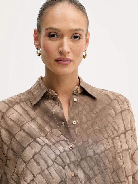 Sisley koszula damska kolor beżowy relaxed z kołnierzykiem klasycznym 5W4VLQ07F