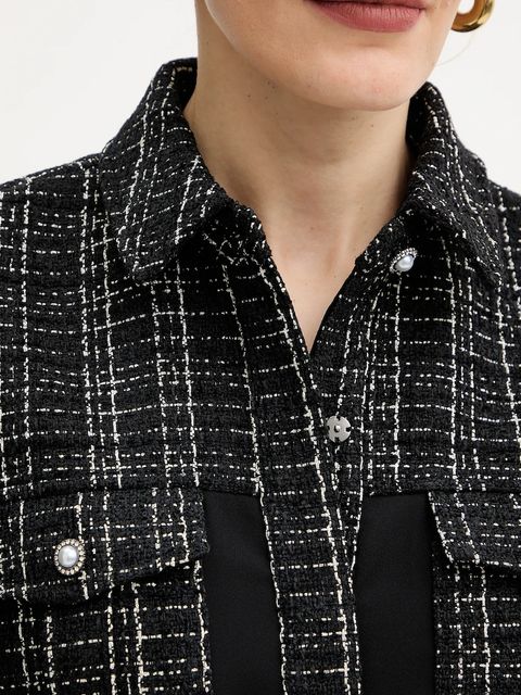 Guess koszula SANDRA damska kolor czarny regular z kołnierzykiem klasycznym W5BH55 W2382