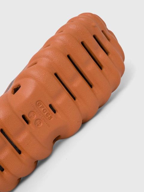 Crocs klapki NBA Echo Slide kolor pomarańczowy 209791