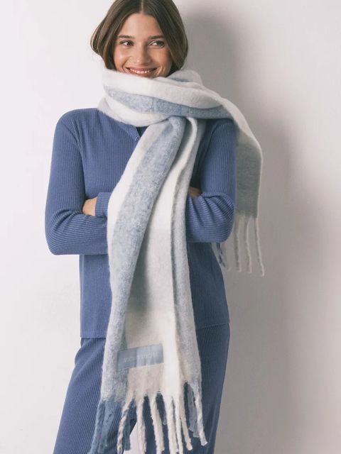 women'secret szalik damski kolor niebieski wzorzysty 5152864 - zdjęcie produktu nr 1