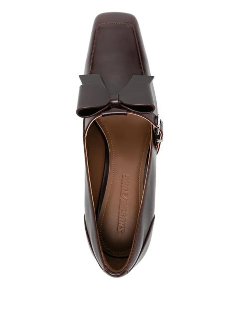 SHUSHU/TONG bow buckle leather pumps - Brown - zdjęcie produktu nr 1