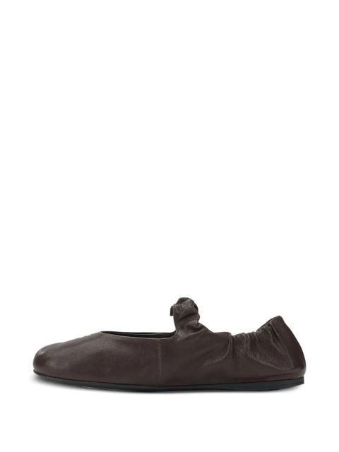Miu Miu logo-stamp gathered ballet flats - Brown