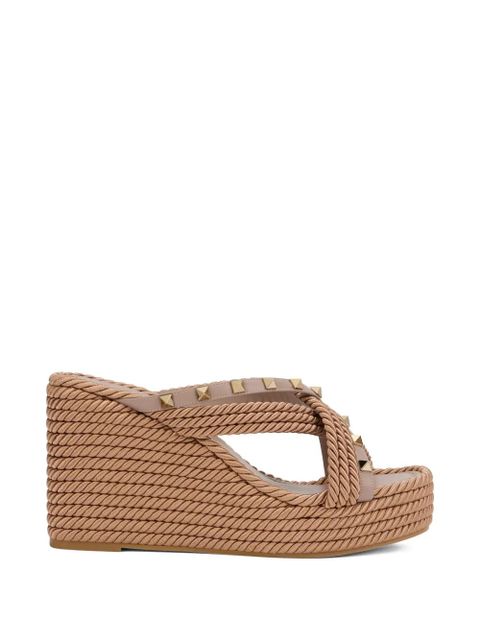 Valentino Garavani logo-print flatform sandals - Neutrals