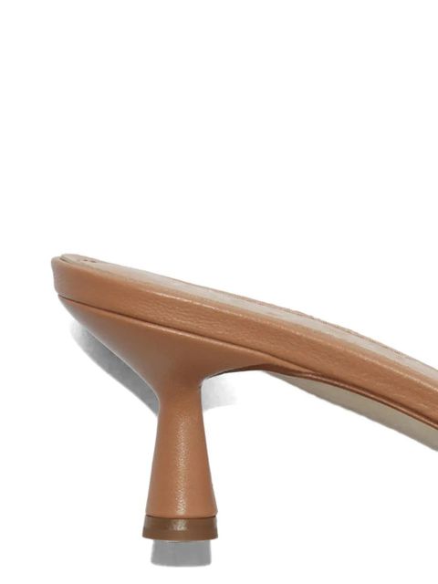 Aeyde Vero crossover leather sandals - Neutrals