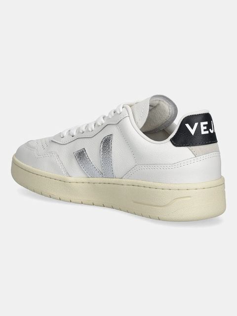 Veja sneakersy skórzane V-90