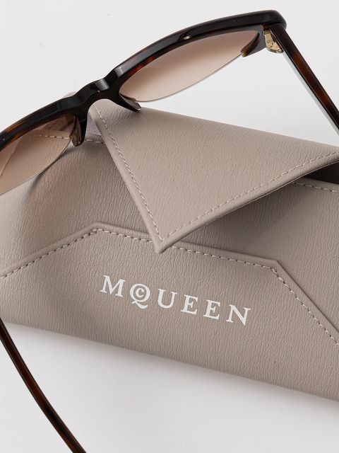 Alexander McQueen okulary przeciwsłoneczne damskie kolor brązowy AM0533S