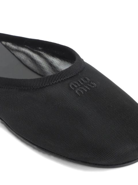 Miu Miu logo-embroidered flat mules - Black - zdjęcie produktu nr 2
