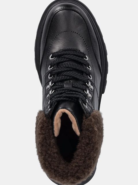 BOSS botki Foster damskie kolor czarny na płaskim obcasie 50552767