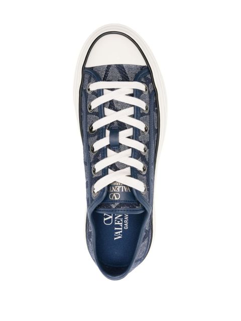 Valentino Garavani Toile Iconographe Totaloop denim sneakers - Blue