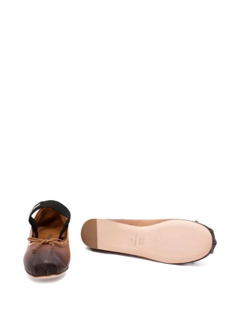 Miu Miu elastic-band bow ballet flats - Brown