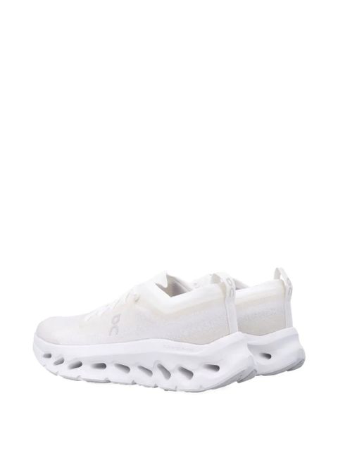 On Running Cloudtilt cutout sneakers - White