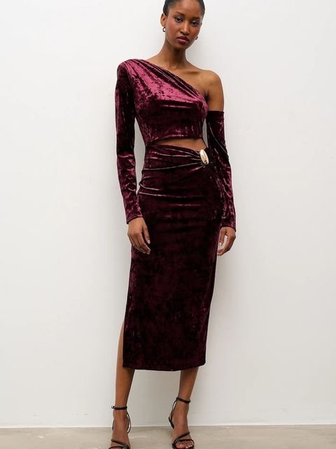 Answear.LAB sukienka kolor bordowy midi dopasowana