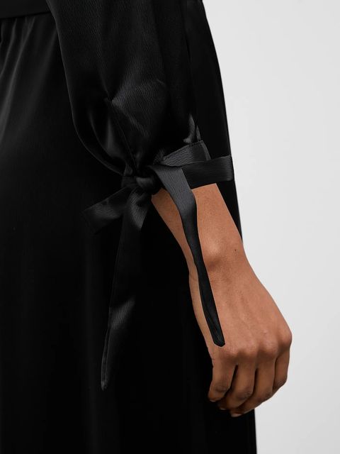 Answear.LAB sukienka kolor czarny midi rozkloszowana