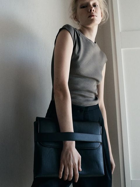 MUUV. torebka kolor czarny