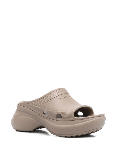Balenciaga x Crocs™ platform pool slides - Neutrals