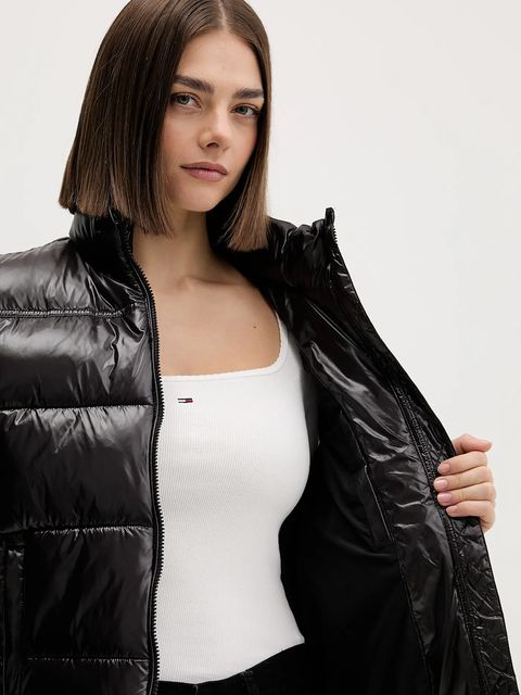 Tommy Jeans bezrękawnik kolor czarny zimowy DW0DW22037