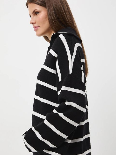 Medicine sweter damski kolor czarny lekki z półgolfem