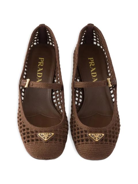 Prada metal-buckle crochet-effect pumps - Brown
