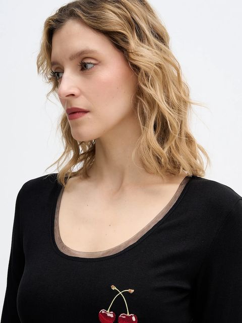Never Fully Dressed t-shirt Cherry Teddy damski kolor czarny NFDTO2102