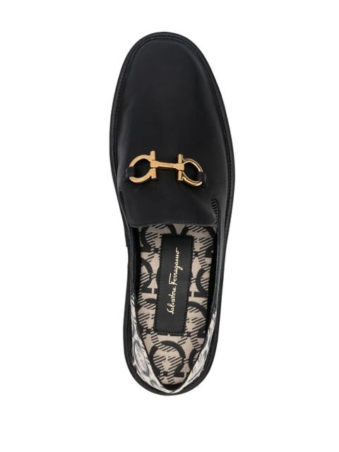 Ferragamo buckled leather loafers - Black