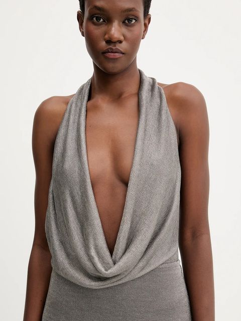 Bardot sukienka kolor srebrny midi dopasowana 59814DB1