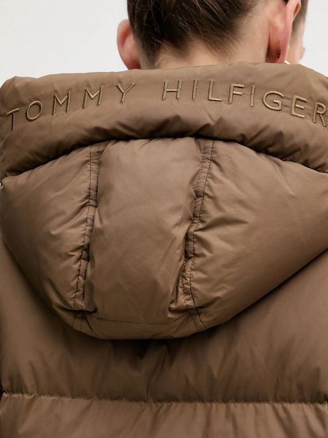 Tommy Hilfiger kurtka puchowa kolor brązowy zimowa WW0WW47746