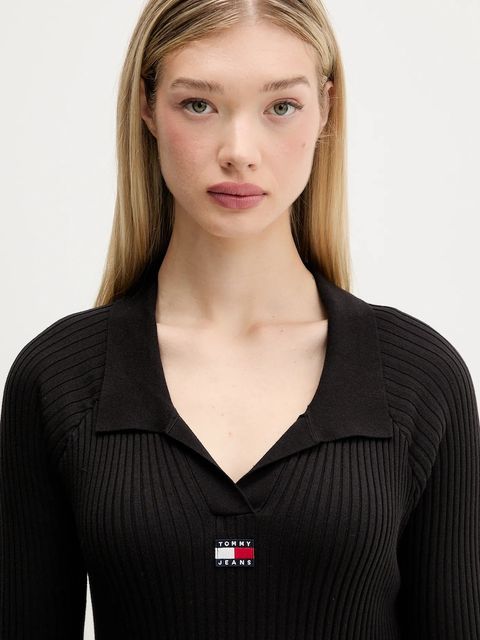 Tommy Jeans sukienka kolor czarny mini dopasowana DW0DW22183