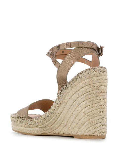 Valentino Garavani rockstud espadrille wedge sandals - Gold