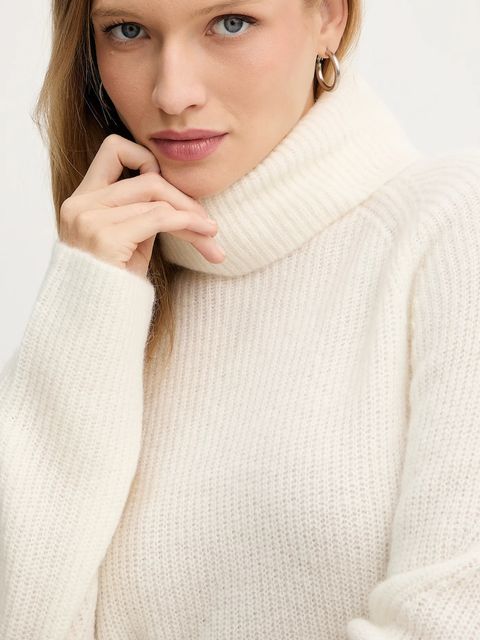 BOSS Orange sweter z dodatkiem wełny damski kolor beżowy lekki z golfem 50548937