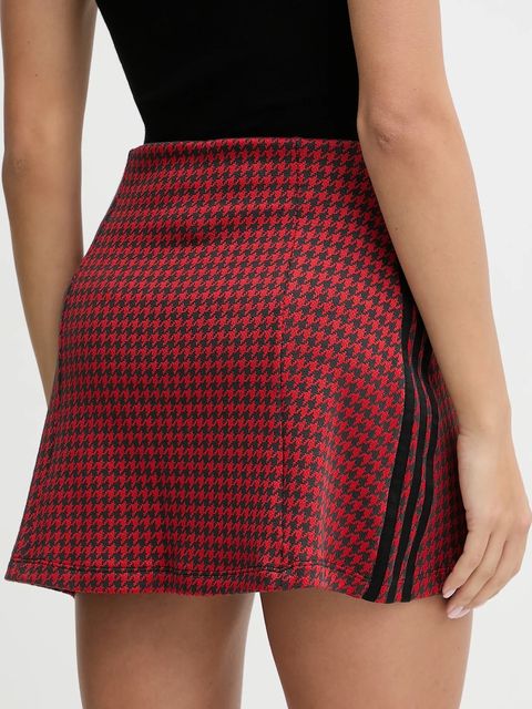 adidas Originals spódnica Tailored kolor czerwony mini rozkloszowana JW0253