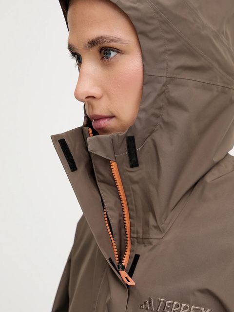 adidas TERREX kurtka outdoorowa Xploric 2.5L Anorak kolor brązowy JL9813