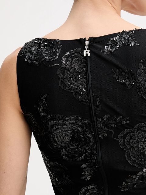 Rotate sukienka kolor czarny maxi dopasowana 115217100