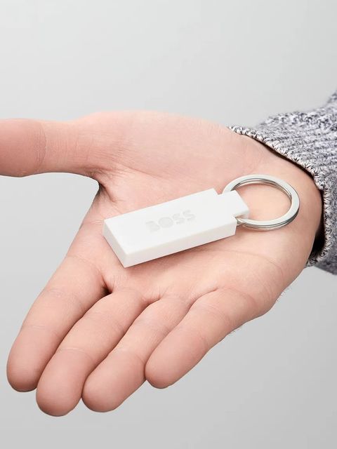 BOSS brelok do kluczy Edge Iconic White kolor biały