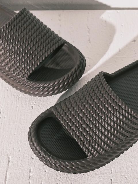 women'secret klapki MM - zdjęcie produktu nr 2