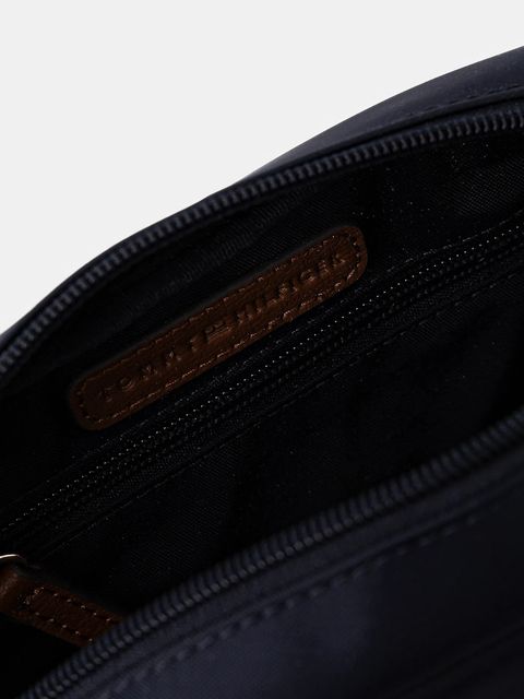 Tommy Hilfiger torebka kolor granatowy AW0AW17704