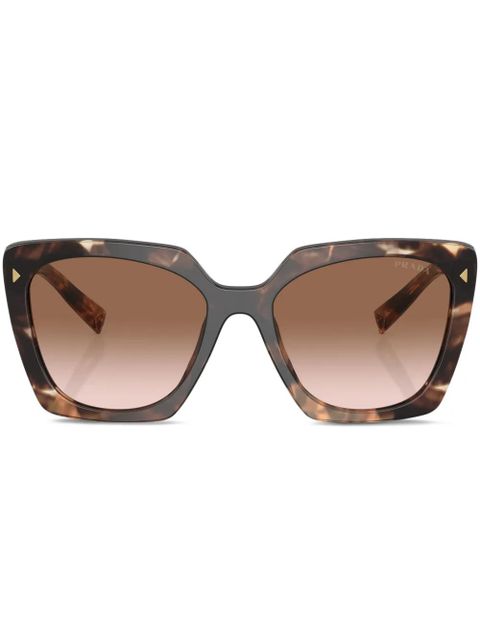 Prada Eyewear oversize cat-eye sunglasses - Green - zdjęcie produktu nr 1