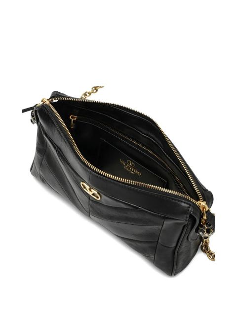 Valentino Garavani chevron-pattern logo-plaque shoulder bag - Black