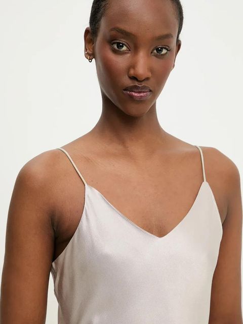 Answear.LAB sukienka kolor srebrny maxi dopasowana