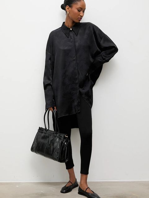 Answear.LAB koszula damska kolor granatowy relaxed z kołnierzykiem klasycznym - zdjęcie produktu nr 2