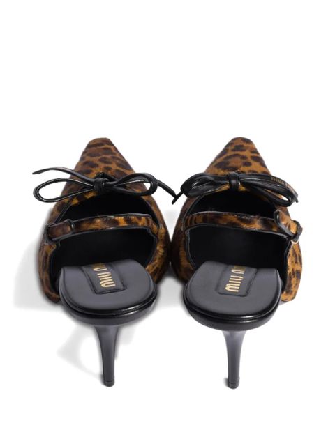 Miu Miu logo-print pumps - Brown