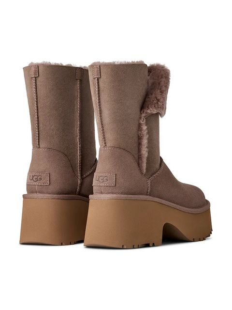 UGG śniegowce zamszowe Esmee Boot kolor beżowy 1171533.CRBO
