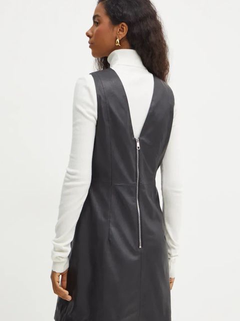 BOSS Orange sukienka kolor czarny mini dopasowana 50528482