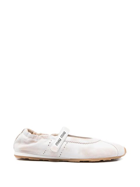 Miu Miu logo-strap ballet flats - White - zdjęcie produktu nr 1