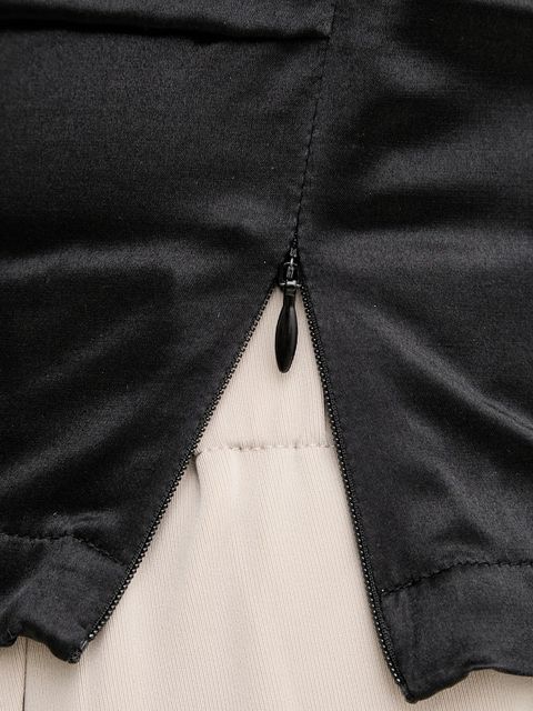 AERON bluzka z domieszką jedwabiu CAMILLE damska kolor czarny gładka TO555452