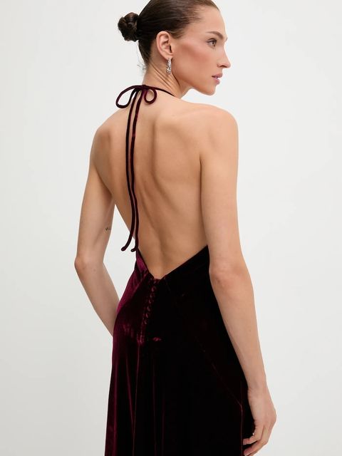 Bardot sukienka welurowa kolor bordowy maxi rozkloszowana 59315DB2