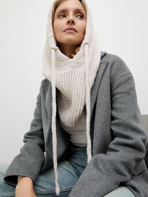 Answear.LAB kaptur z wełną merino kolor beżowy