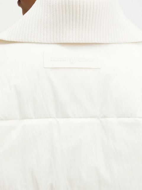 Tommy Jeans kurtka kolor beżowy zimowa oversize DW0DW21659