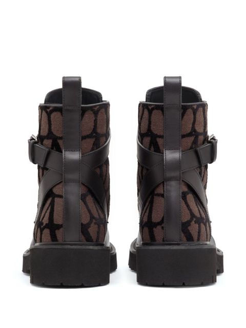 Valentino Garavani 35mm VLogo Signature combat boots - Black